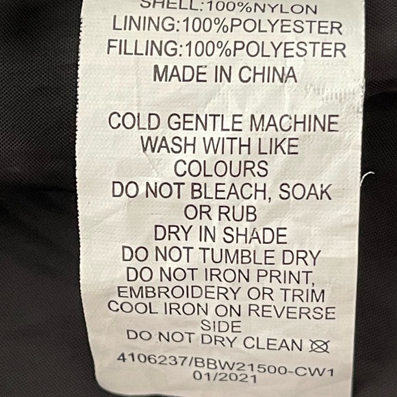 ✅SALE ✅Bauhaus Puffer Jacket with hood - Picture 8 of 9